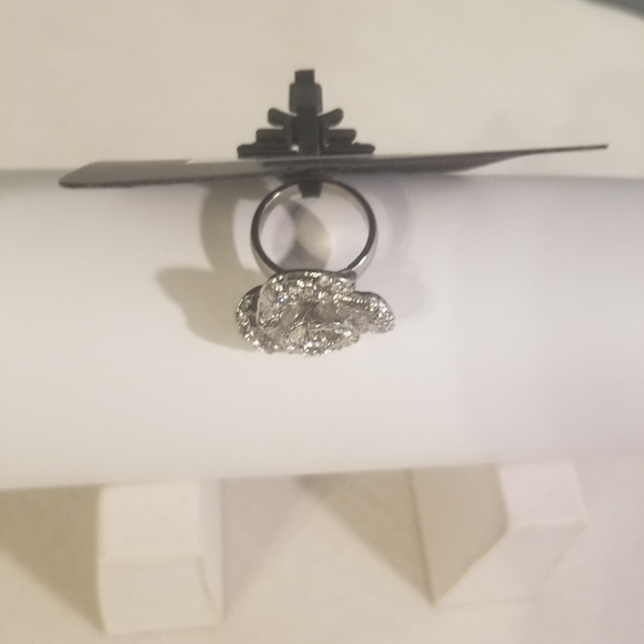 Charming Charlie Silver Tone Flower Statement Ring, Rhinestones - Picture 5 of 8